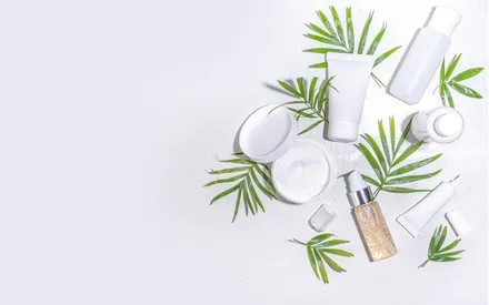 Photo de texture d'une crème exfoliante pour le visage.