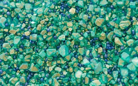 Sels de bain Bleus et or est joliment irisés, ces sels marins à l’effet moussant original transforment le bain en soin bien-être.